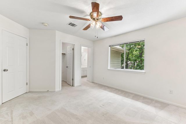 2401 Berwick CV, Round Rock, TX 78681