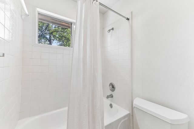 2401 Berwick CV, Round Rock, TX 78681