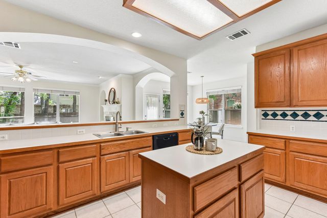 2401 Berwick CV, Round Rock, TX 78681