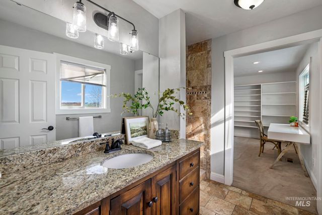 111 View Dr, Jerome, ID 83338