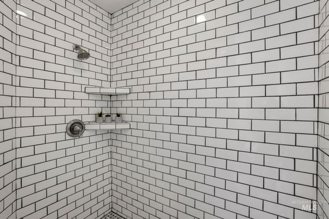 111 View Dr, Jerome, ID 83338