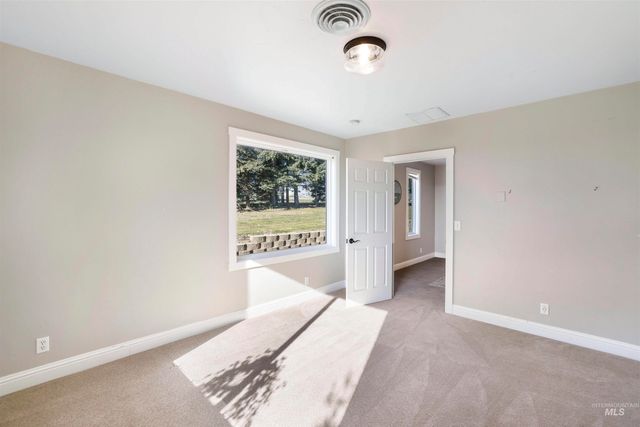 111 View Dr, Jerome, ID 83338