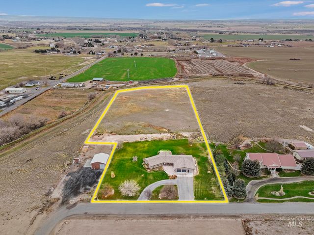 111 View Dr, Jerome, ID 83338