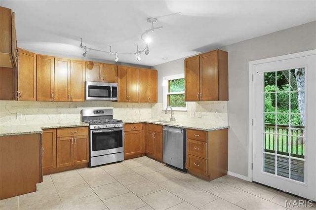120 Briarcliff Drive, St Charles, MO 63301