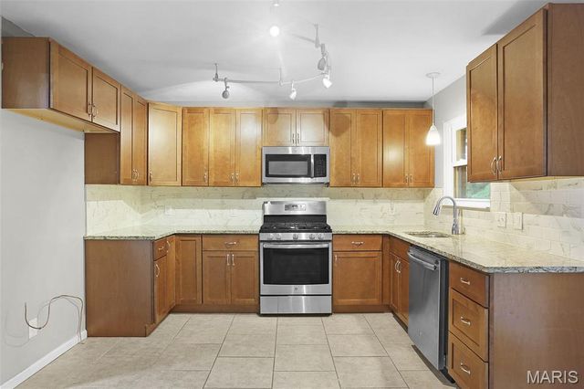120 Briarcliff Drive, St Charles, MO 63301