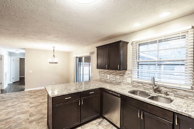 122 Anchor Dr, Hendersonville, TN 37075