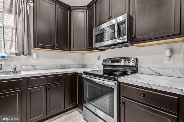 61 HUGHS RD, Charles Town, WV 25414