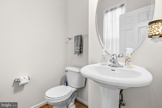 61 HUGHS RD, Charles Town, WV 25414