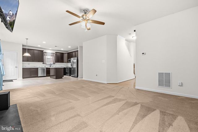 61 HUGHS RD, Charles Town, WV 25414