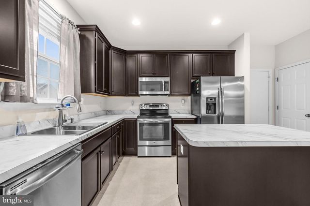 61 HUGHS RD, Charles Town, WV 25414