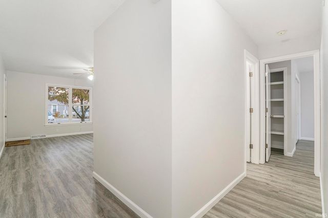 1601 S 16th St Apt 11, Goshen, IN 46526