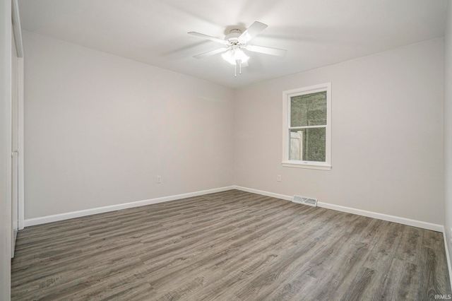 1601 S 16th St Apt 11, Goshen, IN 46526