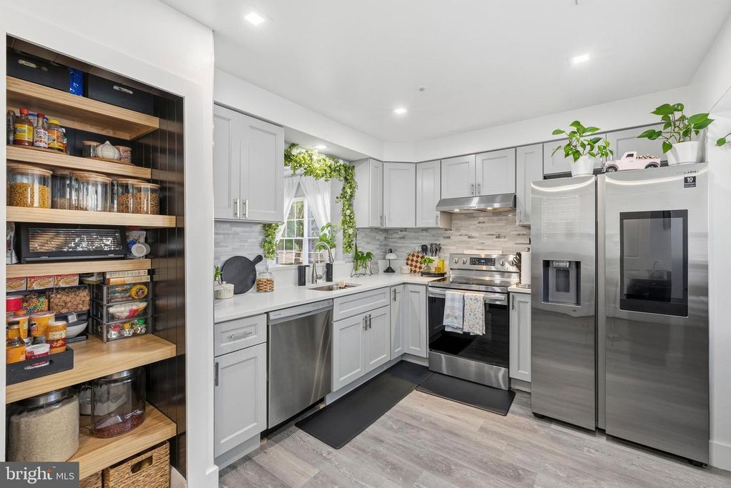 Image 19 of property listing at 1801 CEDARWOOD, Landover, MD 20785