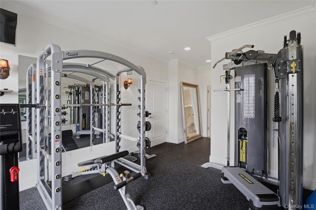 16 Rivers Edge Drive 201, Tarrytown, NY 10591