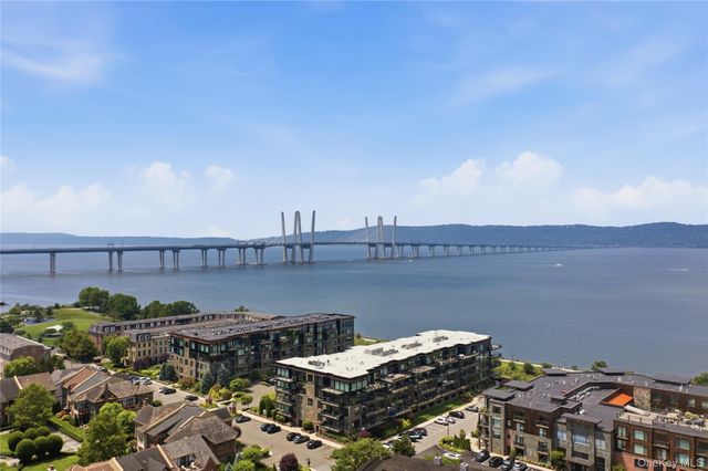 16 Rivers Edge Drive 201, Tarrytown, NY 10591