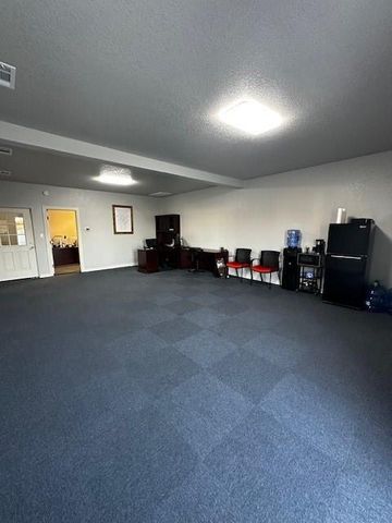 2554 W Us 290 Highway A, Dripping Springs, TX 78620