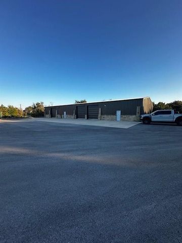 2554 W Us 290 Highway A, Dripping Springs, TX 78620