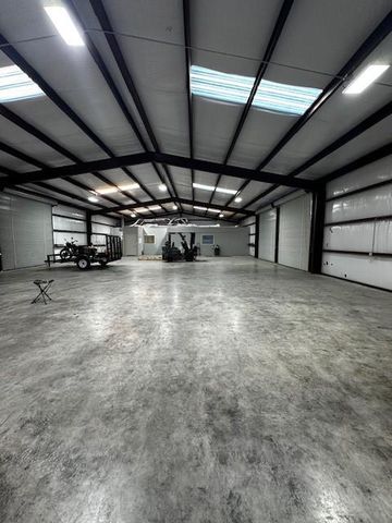 2554 W Us 290 Highway A, Dripping Springs, TX 78620