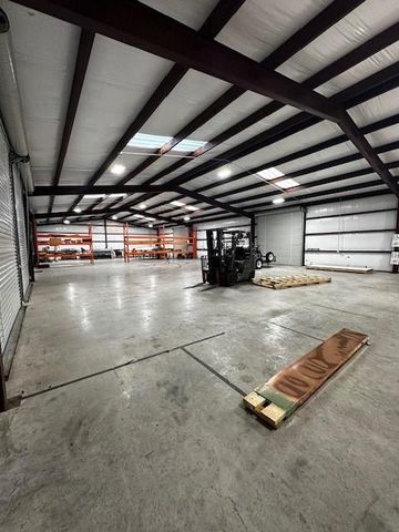 2554 W Us 290 Highway A, Dripping Springs, TX 78620
