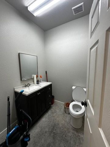 2554 W Us 290 Highway A, Dripping Springs, TX 78620