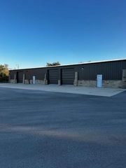 2554 W Us 290 Highway A, Dripping Springs, TX 78620
