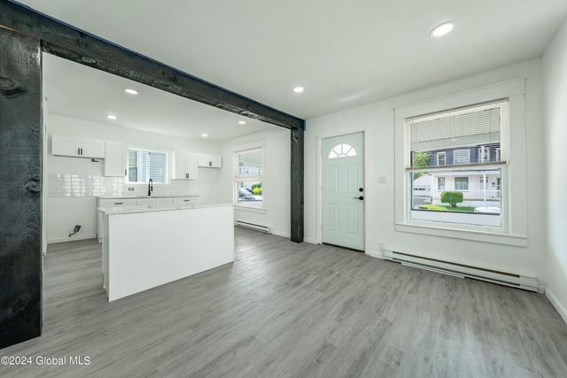 24 Slater Street, Amsterdam, NY 12010