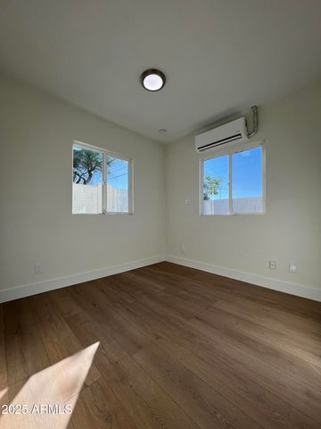 315 E Carol Avenue, Phoenix, AZ 85020