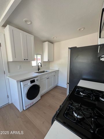 315 E Carol Avenue, Phoenix, AZ 85020