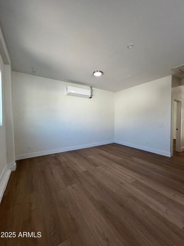 315 E Carol Avenue, Phoenix, AZ 85020