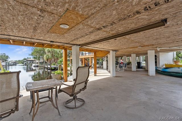 5648 S Garcia Road, Homosassa, FL 34448