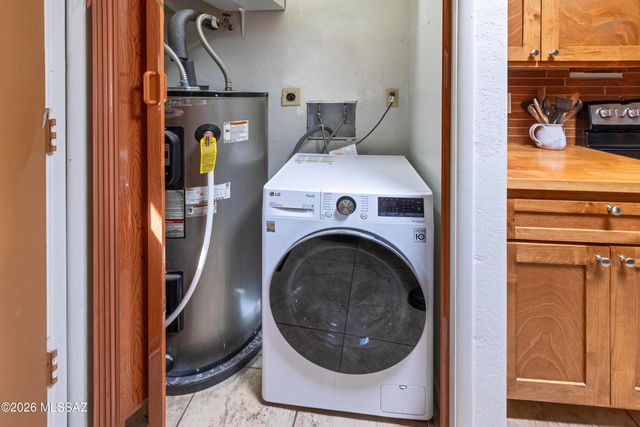 9111 N Oracle Road, Tucson, AZ 85704