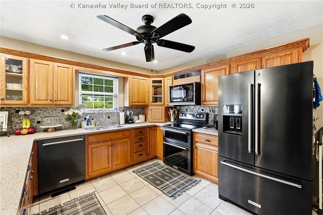 209 Smith Road, Nitro, WV 25143