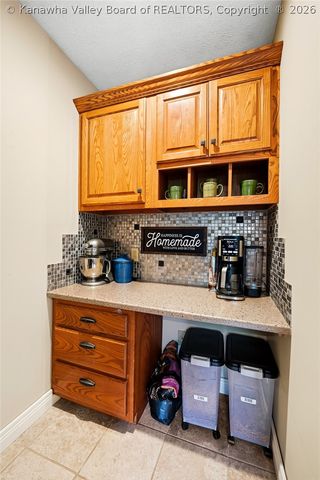 209 Smith Road, Nitro, WV 25143