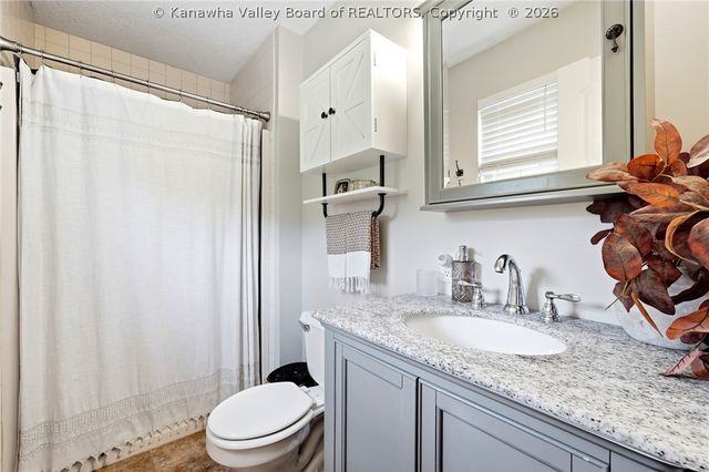 209 Smith Road, Nitro, WV 25143