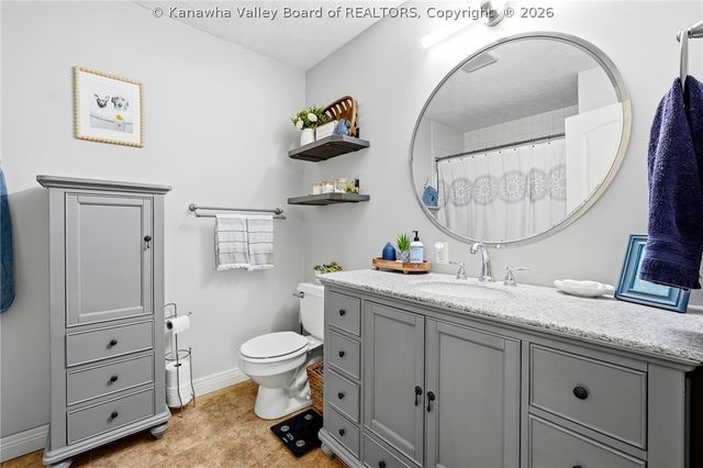 209 Smith Road, Nitro, WV 25143