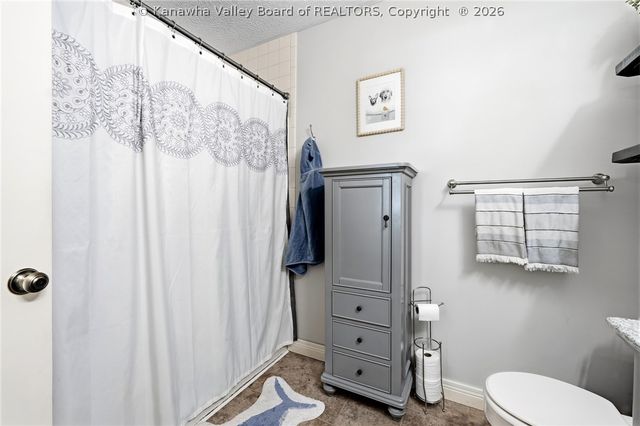 209 Smith Road, Nitro, WV 25143