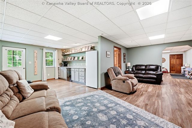 209 Smith Road, Nitro, WV 25143