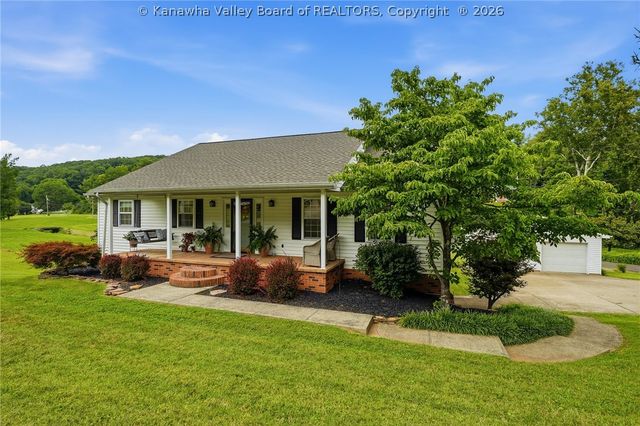 209 Smith Road, Nitro, WV 25143