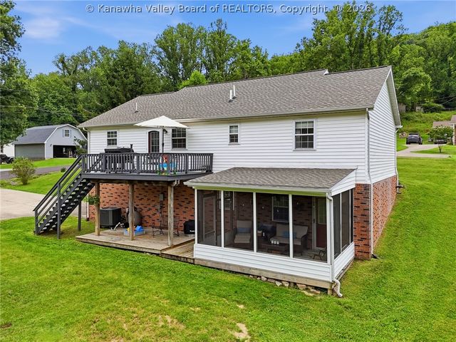 209 Smith Road, Nitro, WV 25143