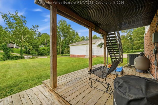 209 Smith Road, Nitro, WV 25143