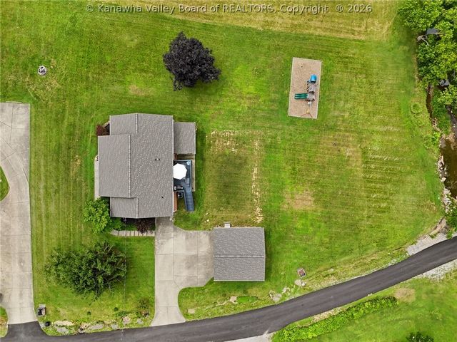209 Smith Road, Nitro, WV 25143