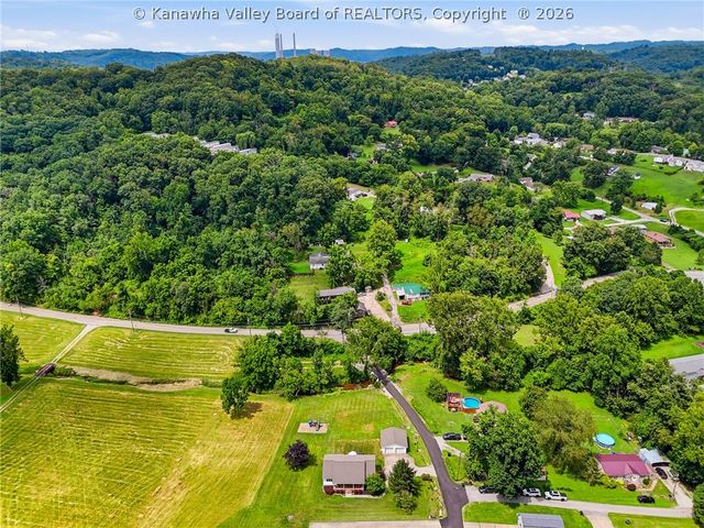209 Smith Road, Nitro, WV 25143