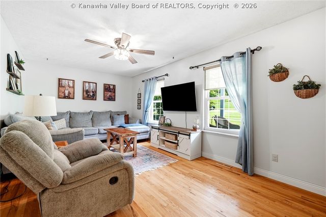 209 Smith Road, Nitro, WV 25143