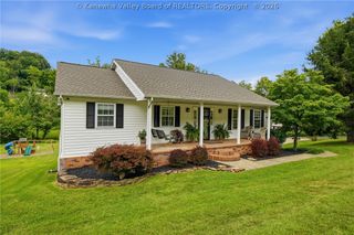 209 Smith Road, Nitro, WV 25143