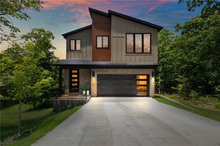 30 Cromer Drive, Bella Vista, AR 72715