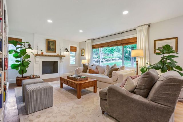 8605 Maple Grove Parkway N, Maple Grove, MN 55311