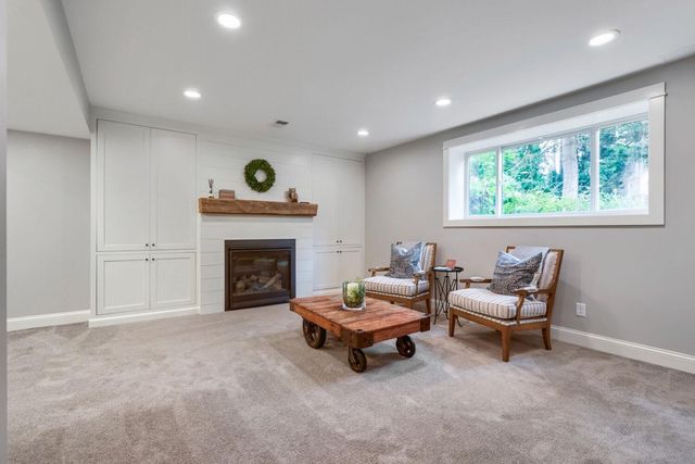 8605 Maple Grove Parkway N, Maple Grove, MN 55311