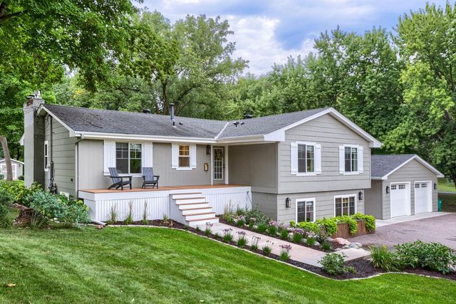 8605 Maple Grove Parkway N, Maple Grove, MN 55311