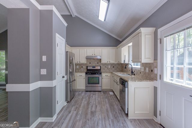 230 Winchester Drive, Sharpsburg, GA 30277