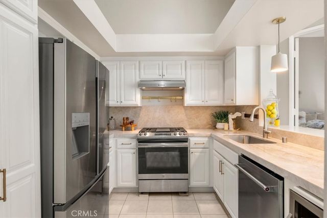 5151 Balboa 303, Encino, CA 91316
